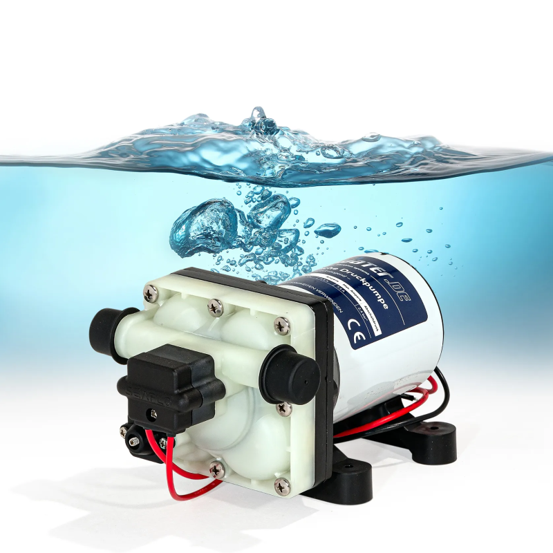 Pompe à pression Carawater 12 / 24 V – 11,4 L/min – 2,4 bars